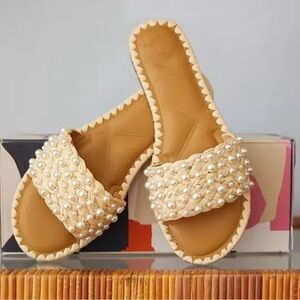 Venita Aspen x Gianni Bini Juniper Pearl Sandals